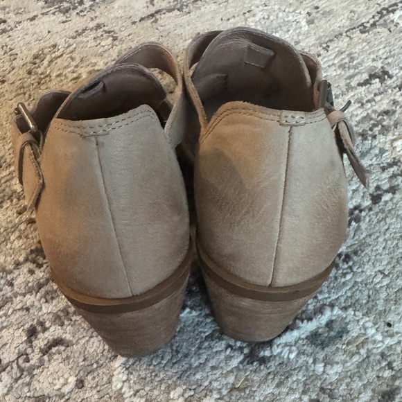 Nordstrom Calson Nubuck leather caged cutout beige Chelsea ankle bootie size 6 - Picture 6 of 8